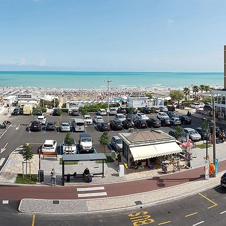 Hotel Sorriso - Molto Piu Di Una Stella Riccione Exterior photo
