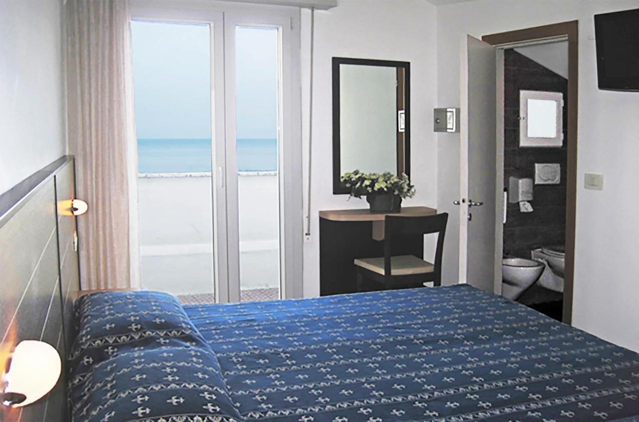 Hotel Sorriso - Molto Piu Di Una Stella Riccione Exterior photo